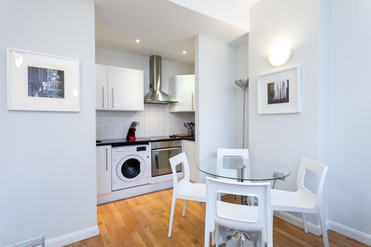 Groveland Court Apartment 1 런던 외부 사진